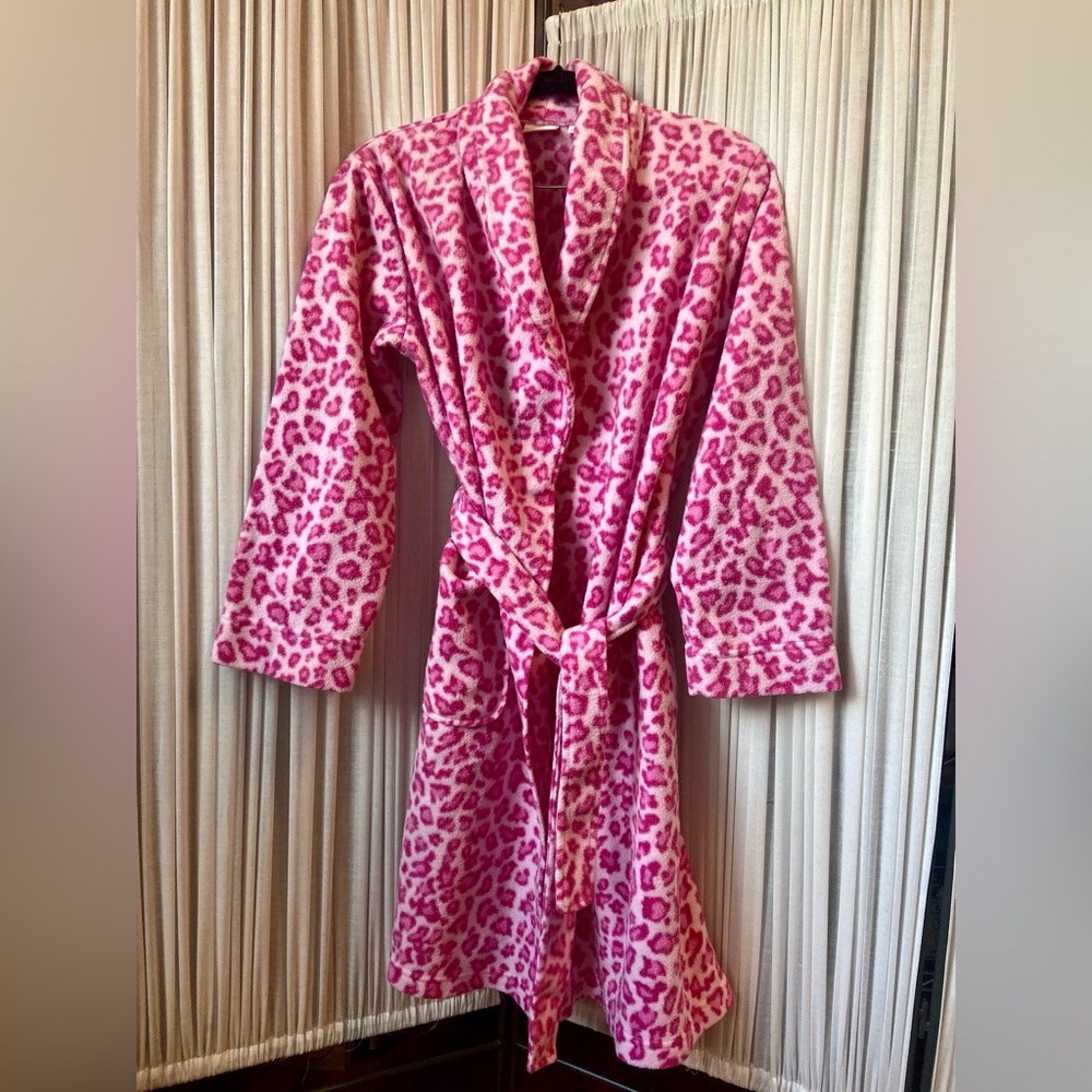 Kids Korner Pink Leopard Print Robe